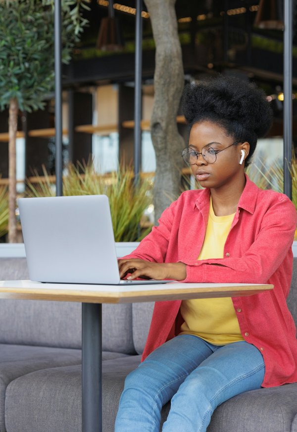 Formation web à angers : maîtrisez les compétences numériques